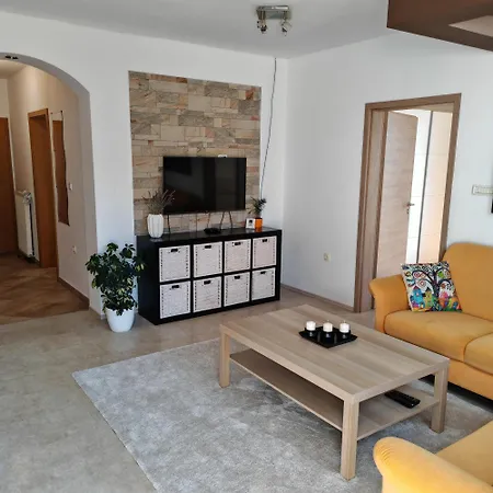 Stars In Nature * Postojna